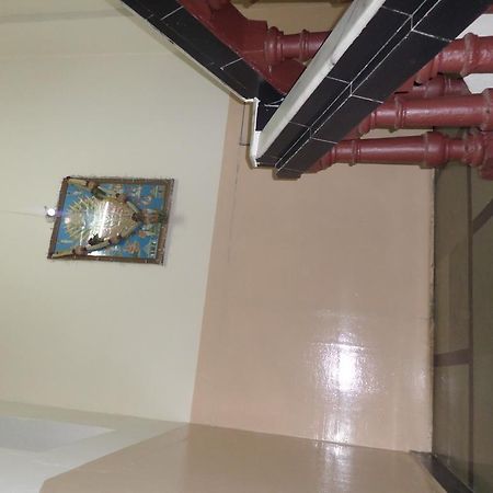 Chalukya Deluxe Hotell Kolhapur Exteriör bild