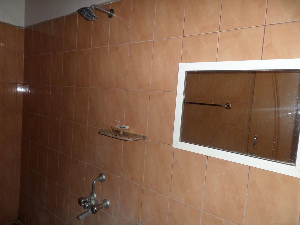Chalukya Deluxe Hotell Kolhapur Exteriör bild